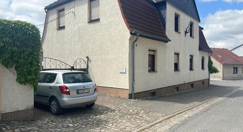 Schoene 2 Raum-Wohnung In Etgersleben Екстер'єр фото